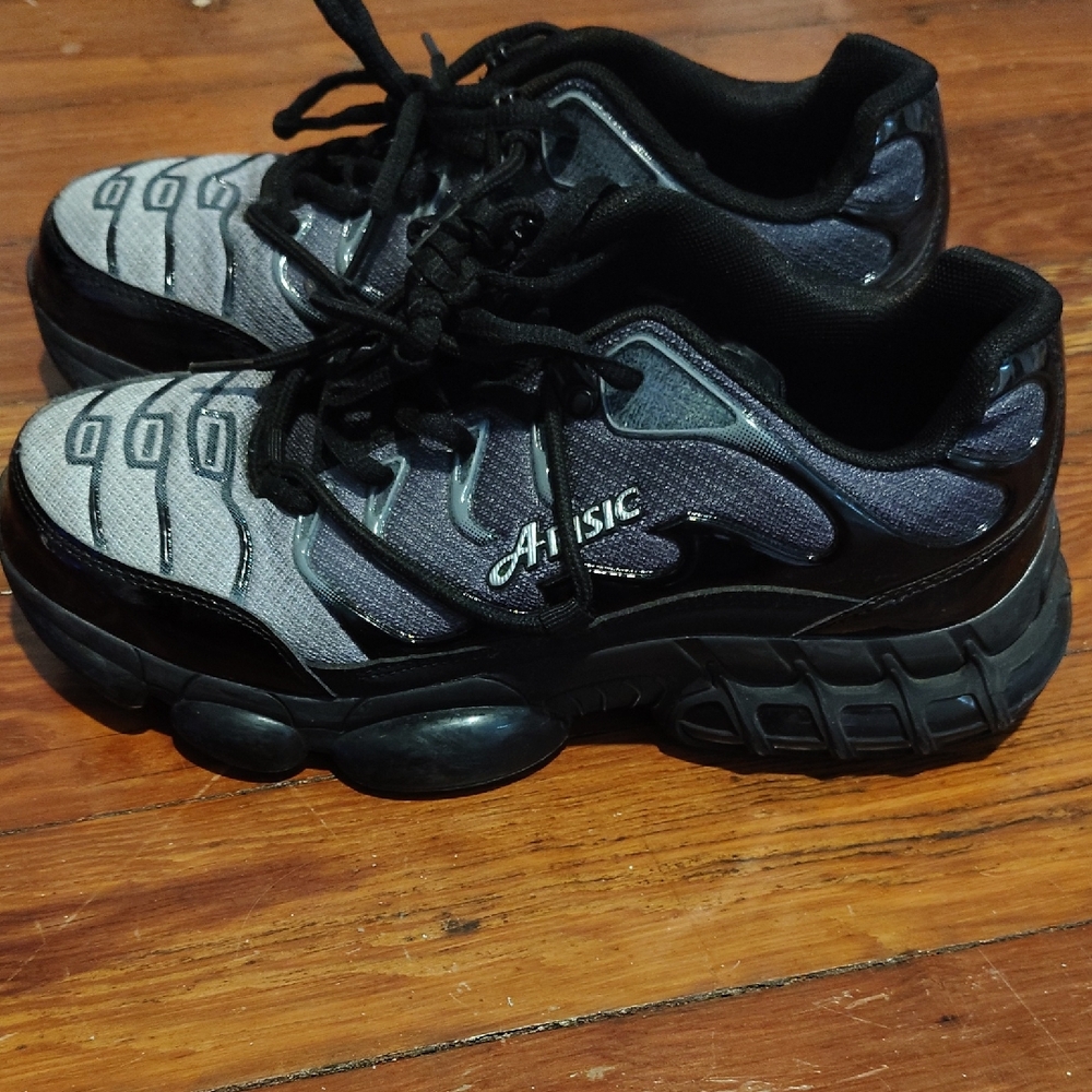 Asics Women's Black and Gray Steel Toe Sneakers